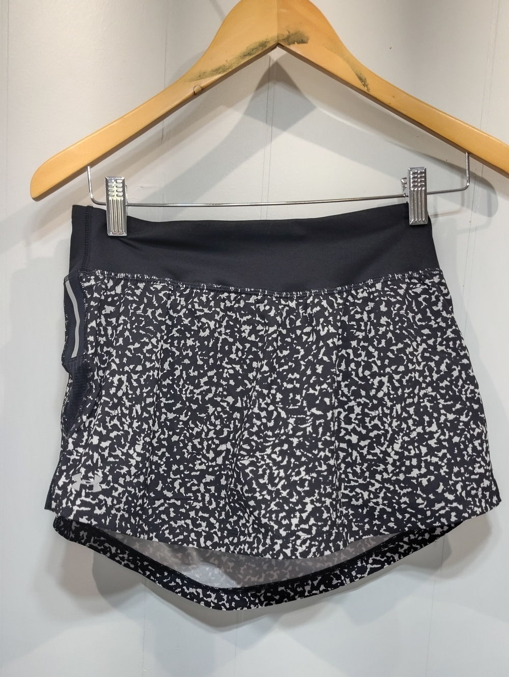 Under Armour Active Skirt Black White size S/M